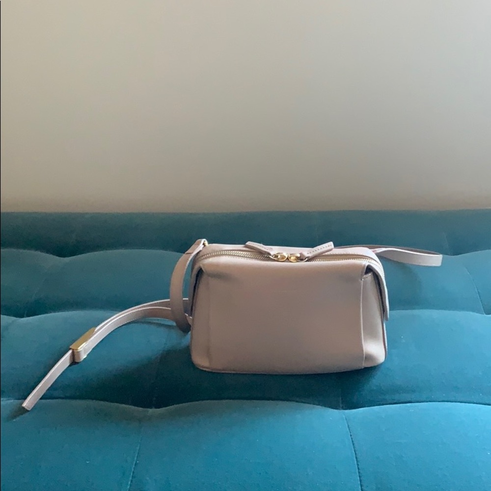 Want les Essentials Beige City Bag
